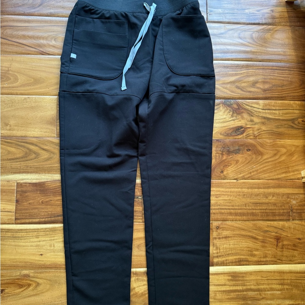 Figs Women Black Scrub Pants